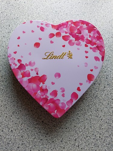 Lindt herz dose geschenkbox - dose,