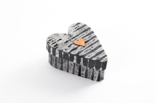 Mini herzbox grau - herzbox,, gestreift